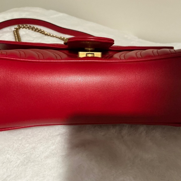 GUCCI MARMONT RED LEATHER SHOULDER/CROSSBODY BAG - Picture 6 of 16